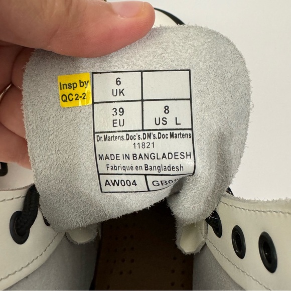 Dr Marten white patent boot like new women’s 8 - Picture 5 of 9